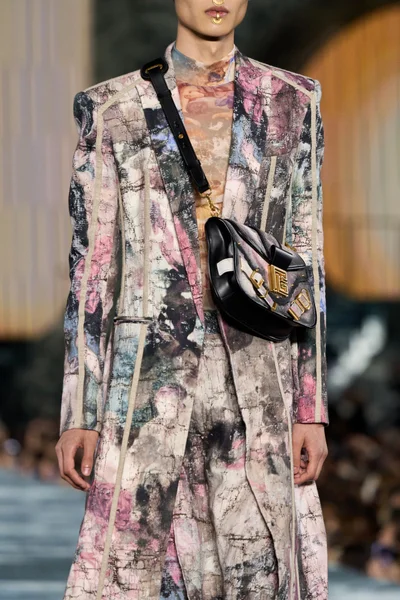 Look 176